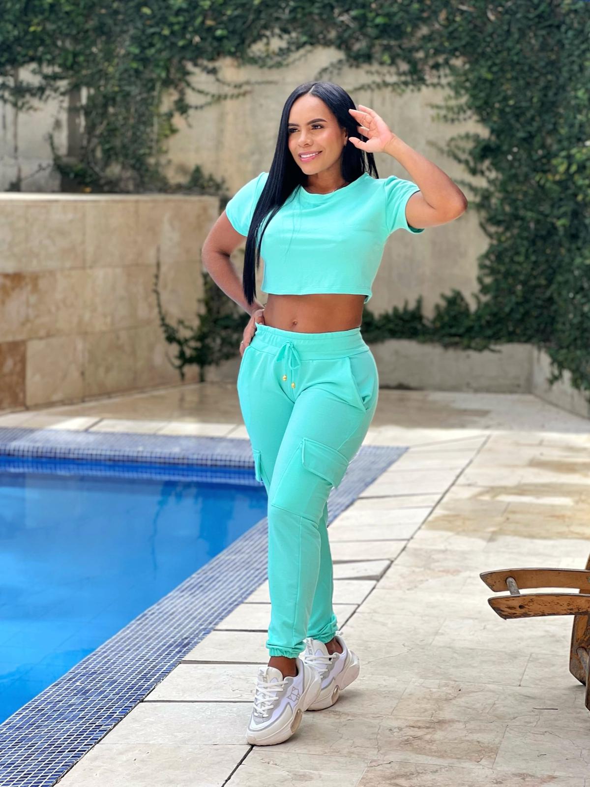 Jogger cargo + camiseta corta tela burda